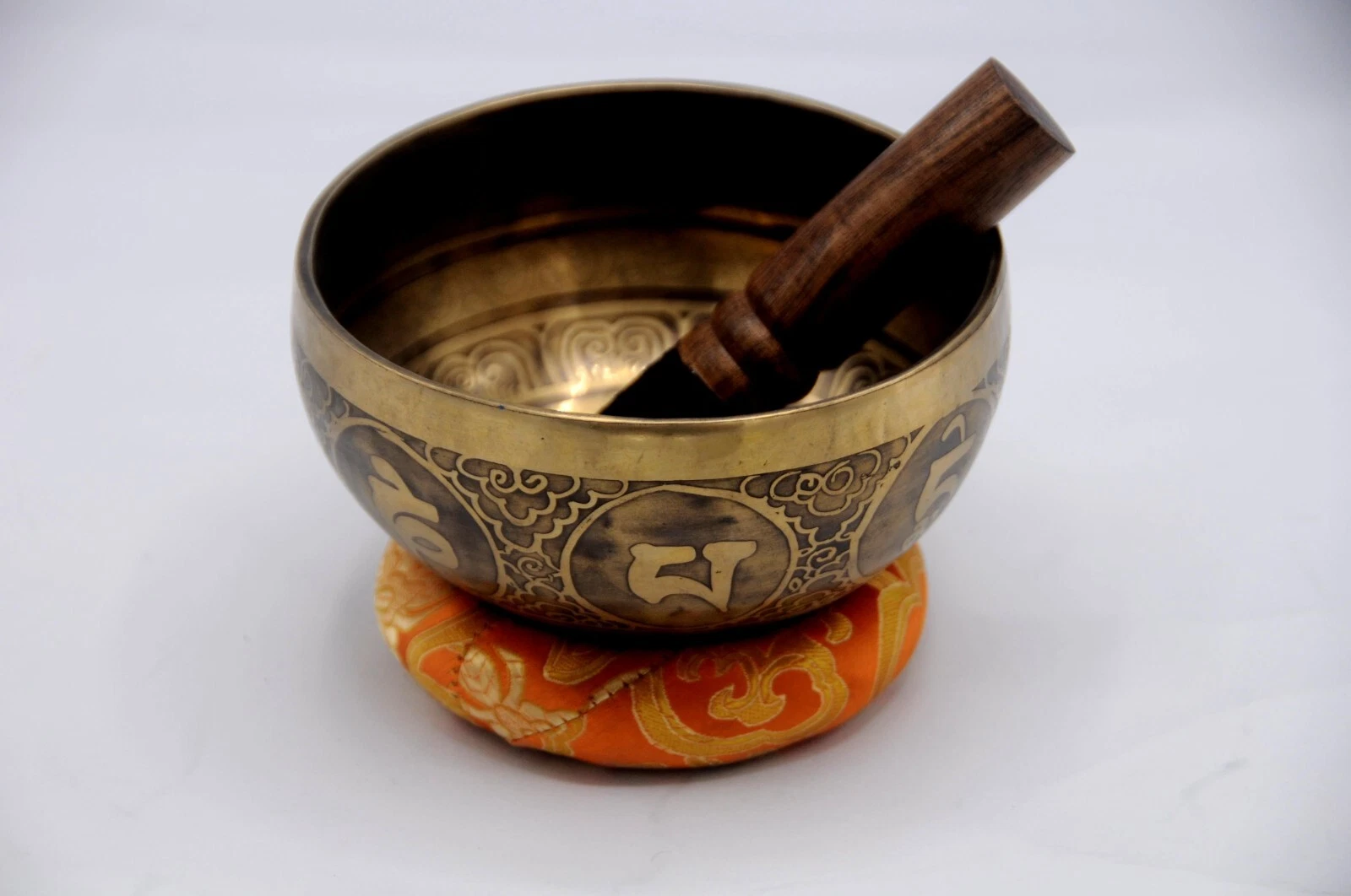 find inner peace: handmade singing bowls for chakra healing find inner peace: handmade singing bowls for chakra healing