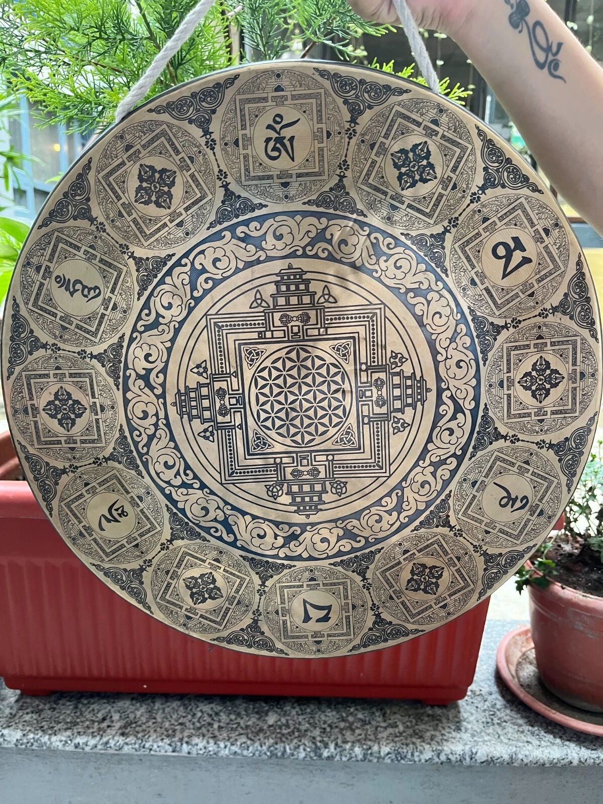 handcrafted tibetan gongs for chakra healing | symbol carved nepalese gongs handcrafted tibetan gongs for chakra healing | symbol carved nepalese gongs