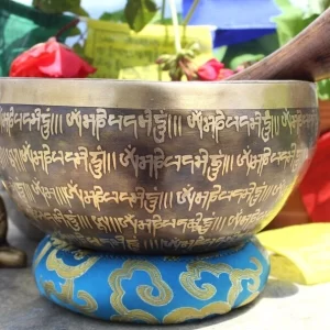 handmade 6 inch blessed mantra singing bowl deep sound for healing & peace