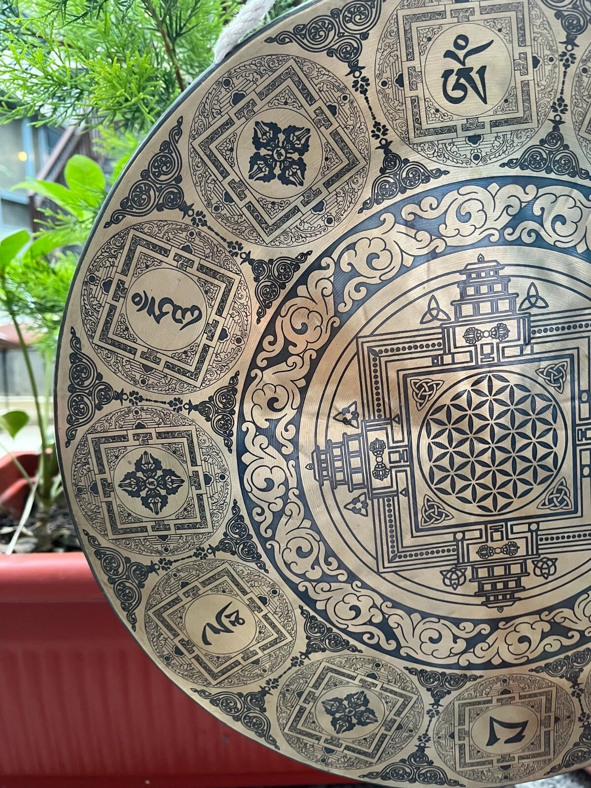 handcrafted tibetan gongs for chakra healing | symbol carved nepalese gongs handcrafted tibetan gongs for chakra healing | symbol carved nepalese gongs