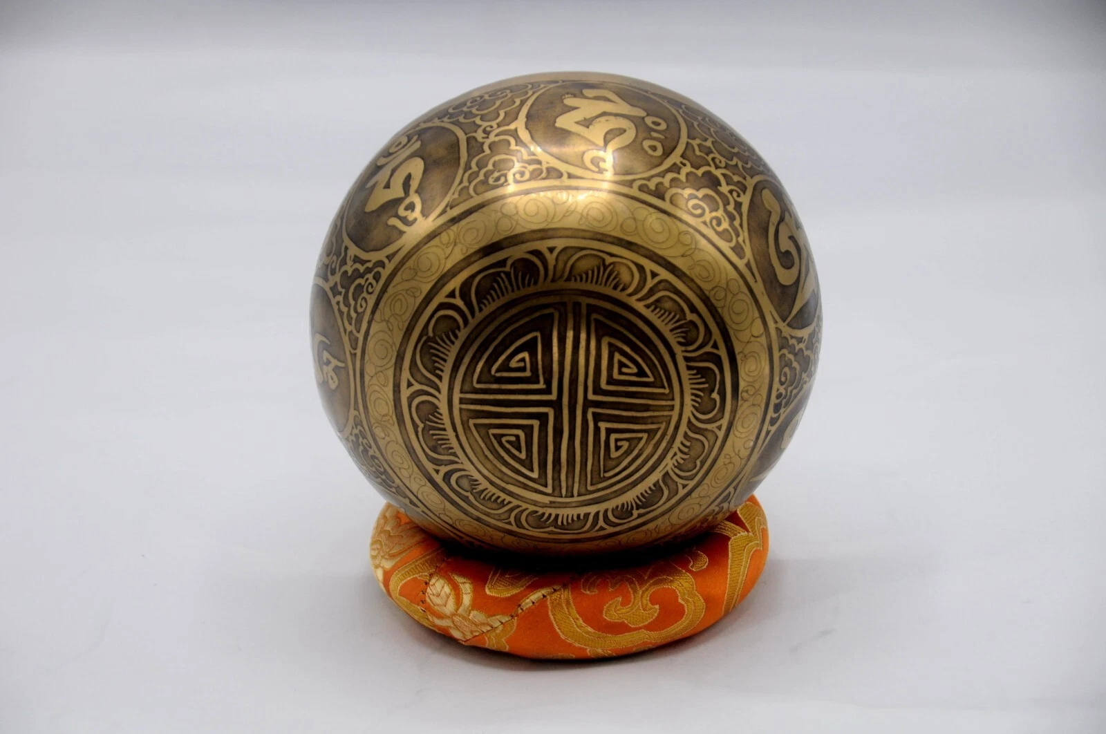 find inner peace: handmade singing bowls for chakra healing find inner peace: handmade singing bowls for chakra healing